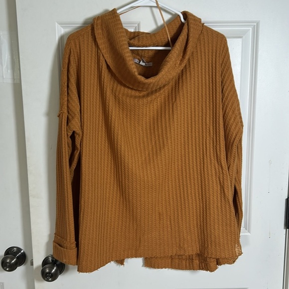 Free People juicy long sleeve orange split back thermal lagenlook top size small - Picture 2 of 5